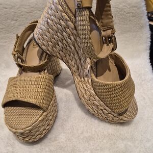 Elegant Tan Woven Wedge Sandals